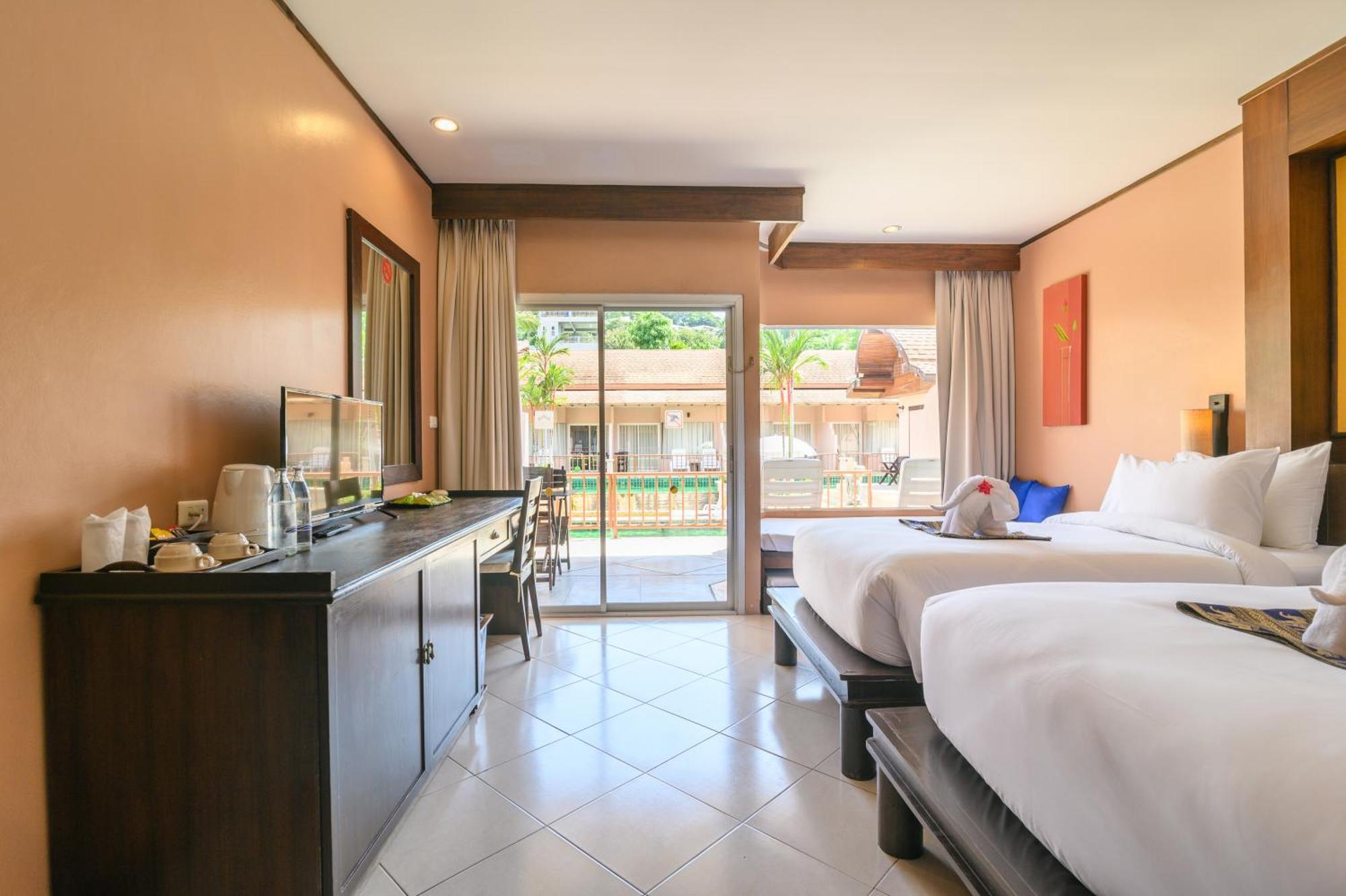 Phuket Kata Resotel Rom bilde