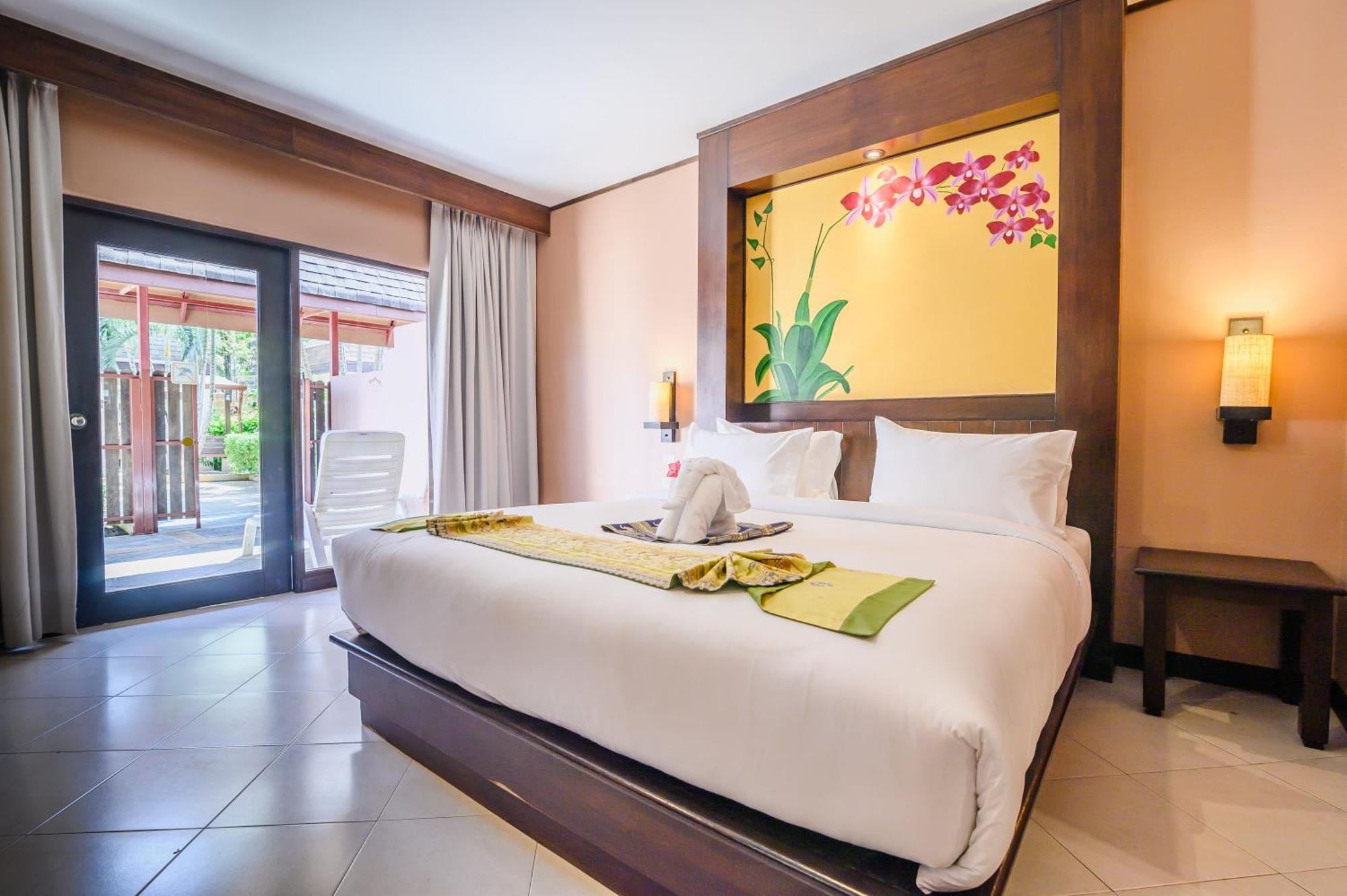 Phuket Kata Resotel Rom bilde