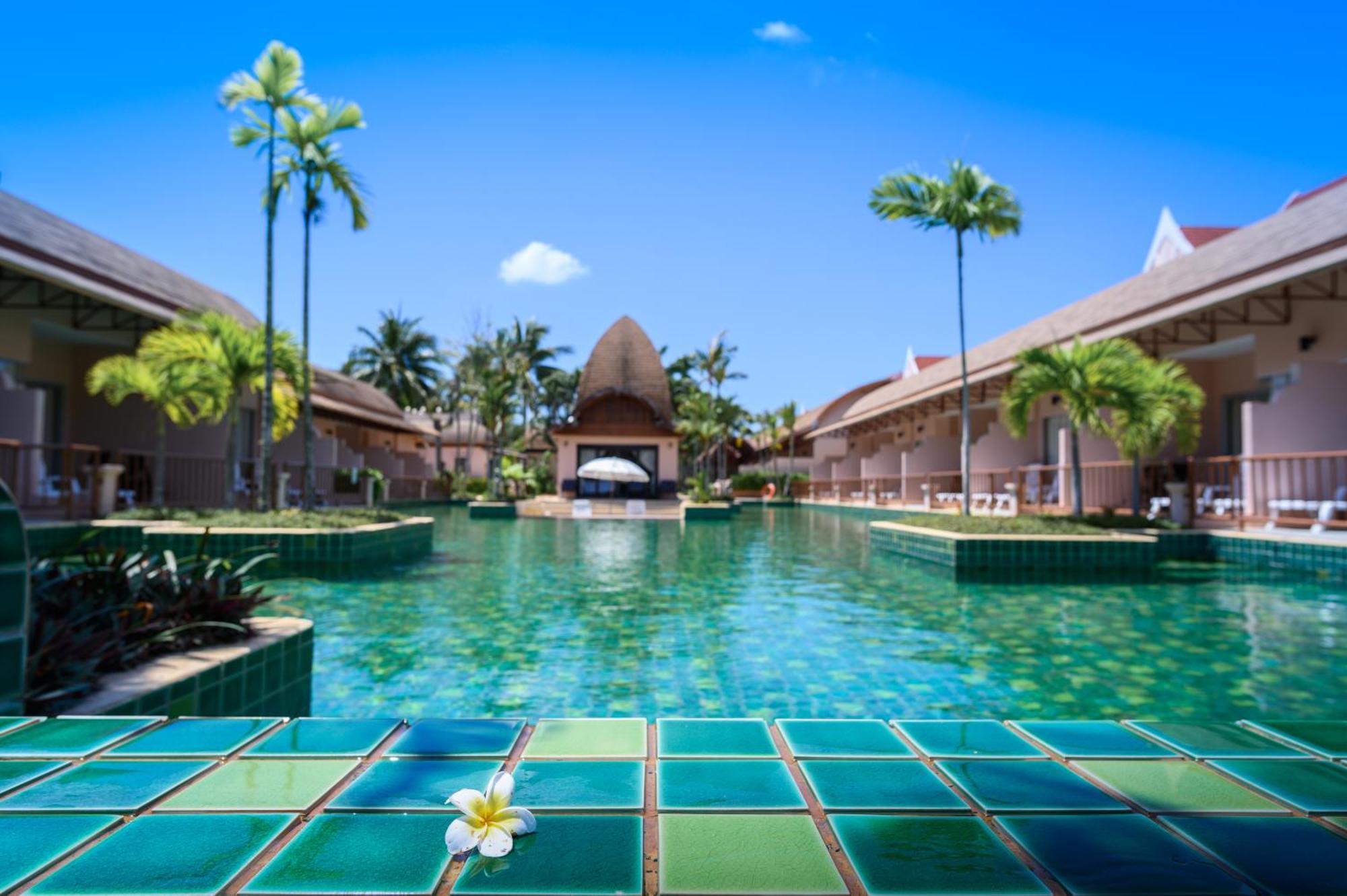 Phuket Kata Resotel Rom bilde