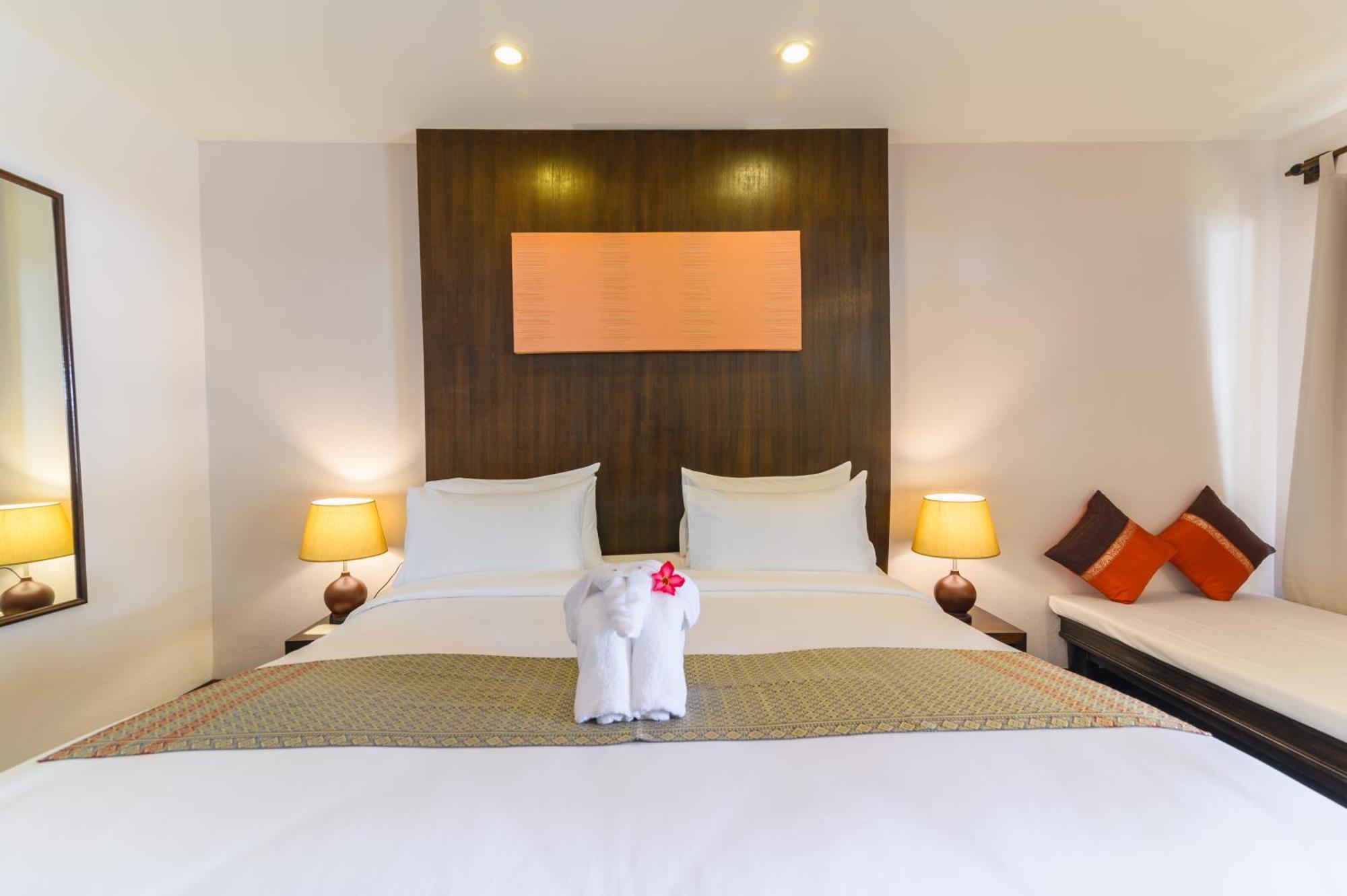Phuket Kata Resotel Rom bilde