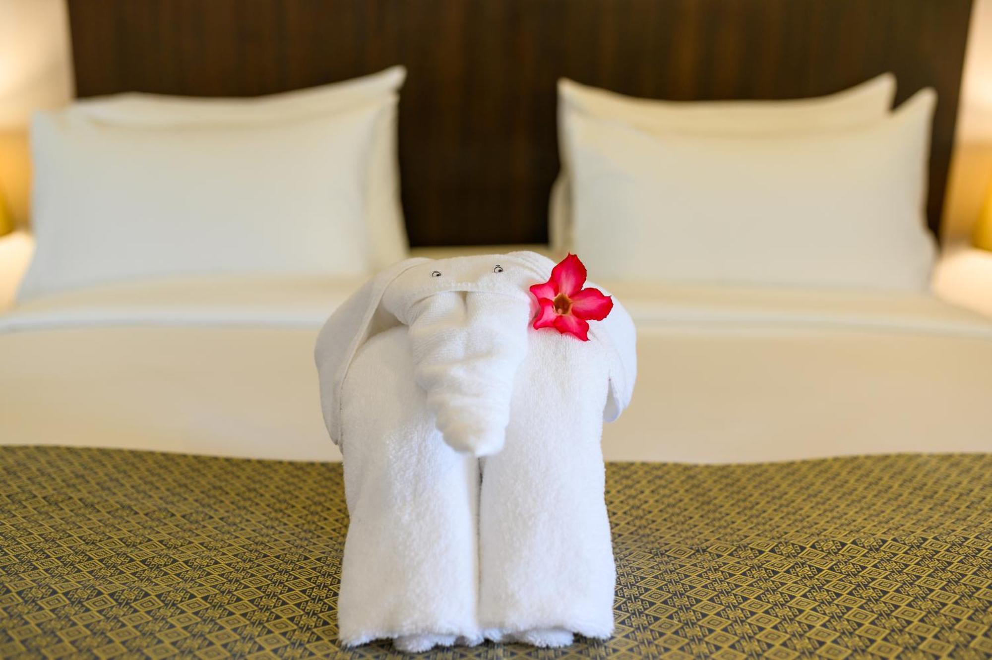 Phuket Kata Resotel Rom bilde