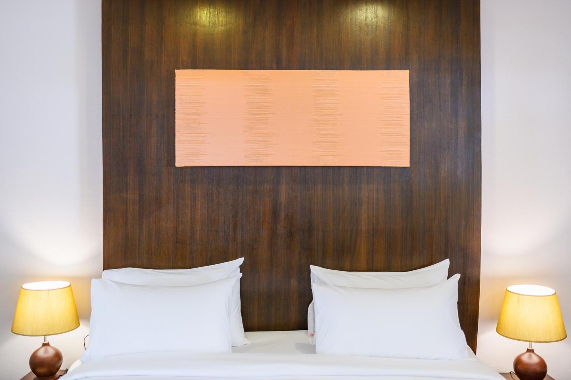 Phuket Kata Resotel Rom bilde